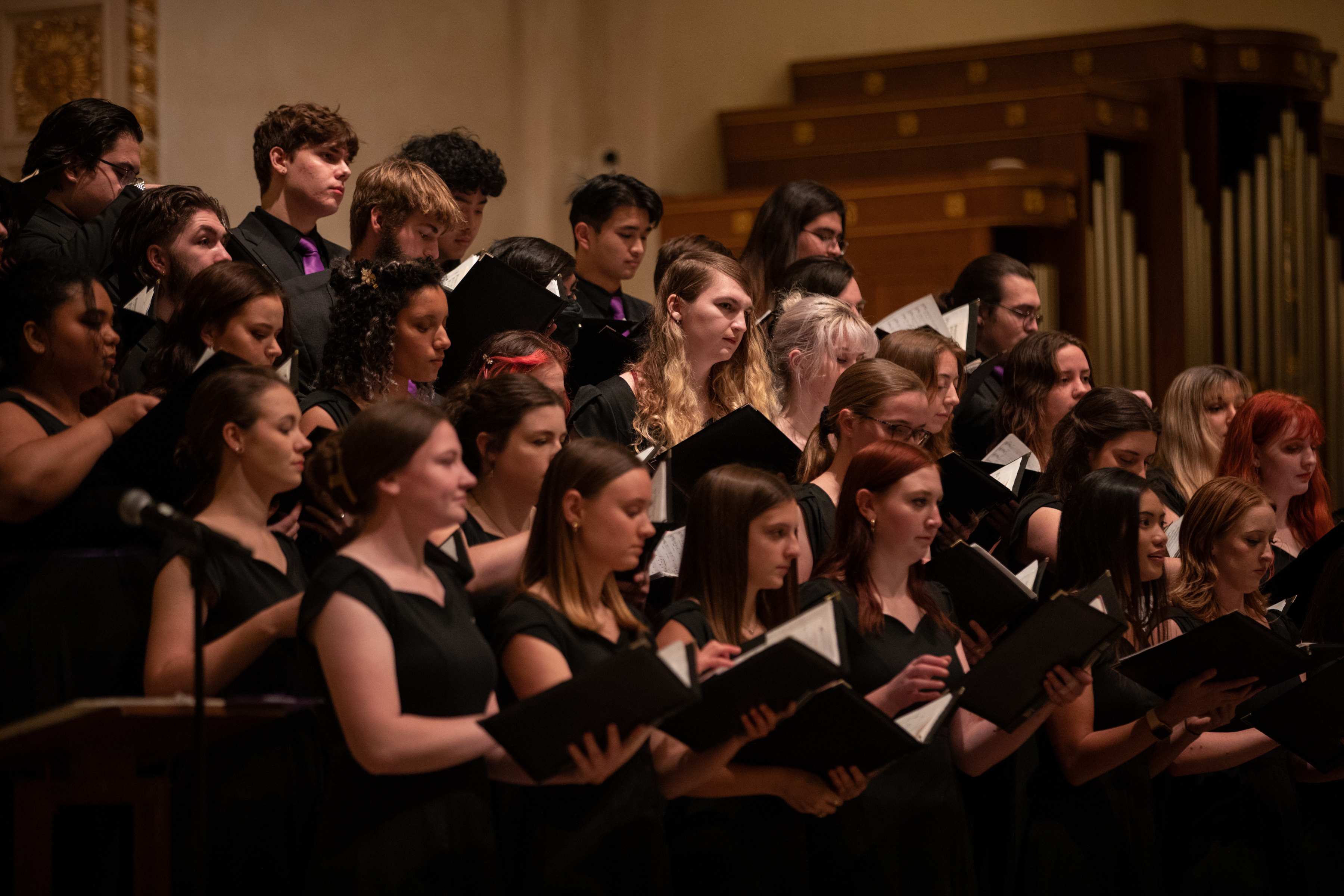 University Singers performs at the 2022 Advent Vespers Concert