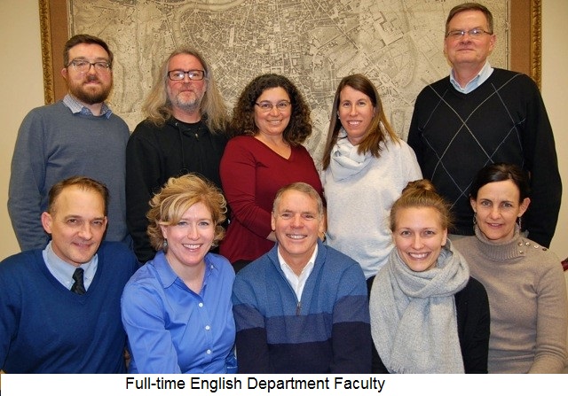 English faculty group photo Fall 17